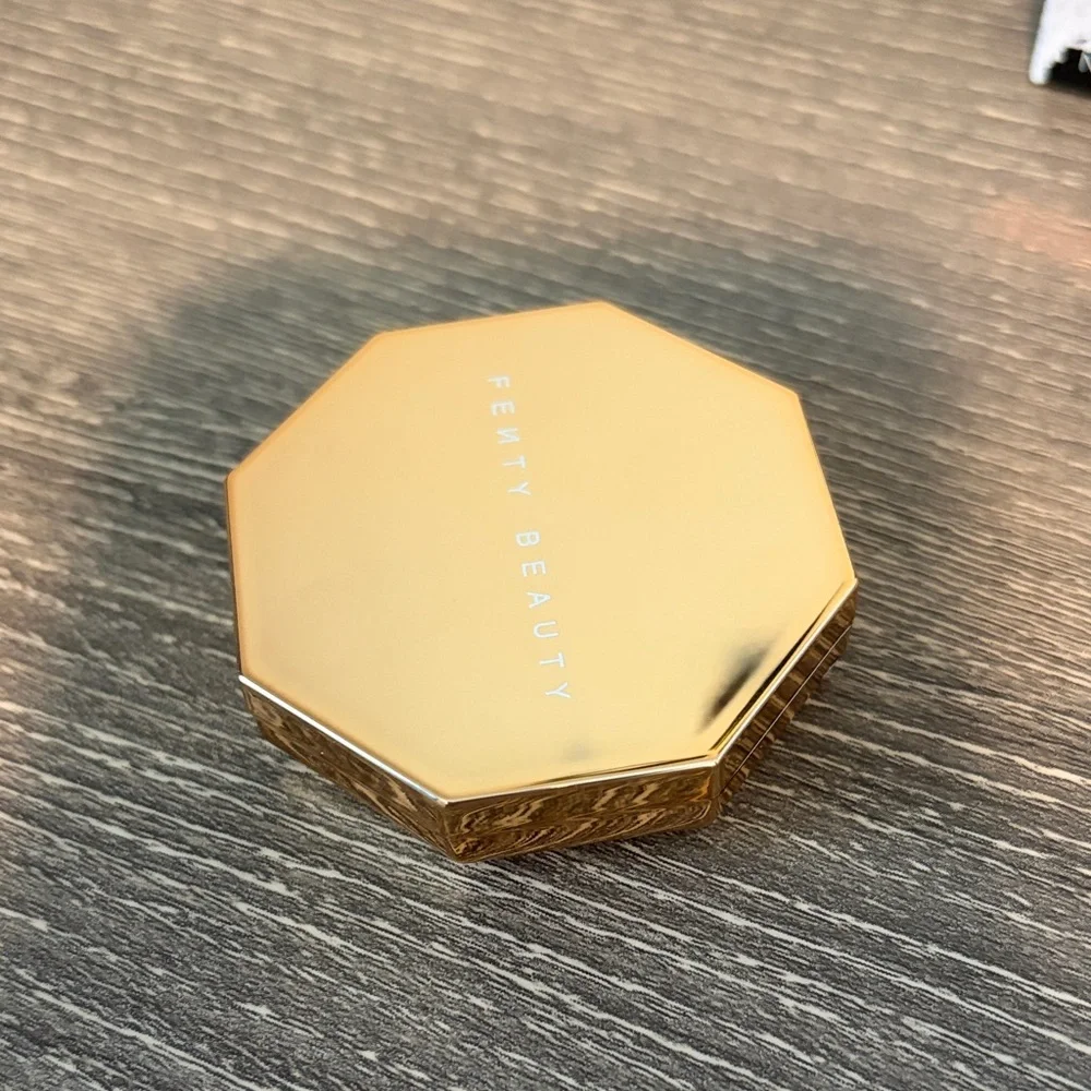 ❤️$11 NWT Fenty Beauty Sun Stalkr Instant Warmth Bronzer Shade Private Island